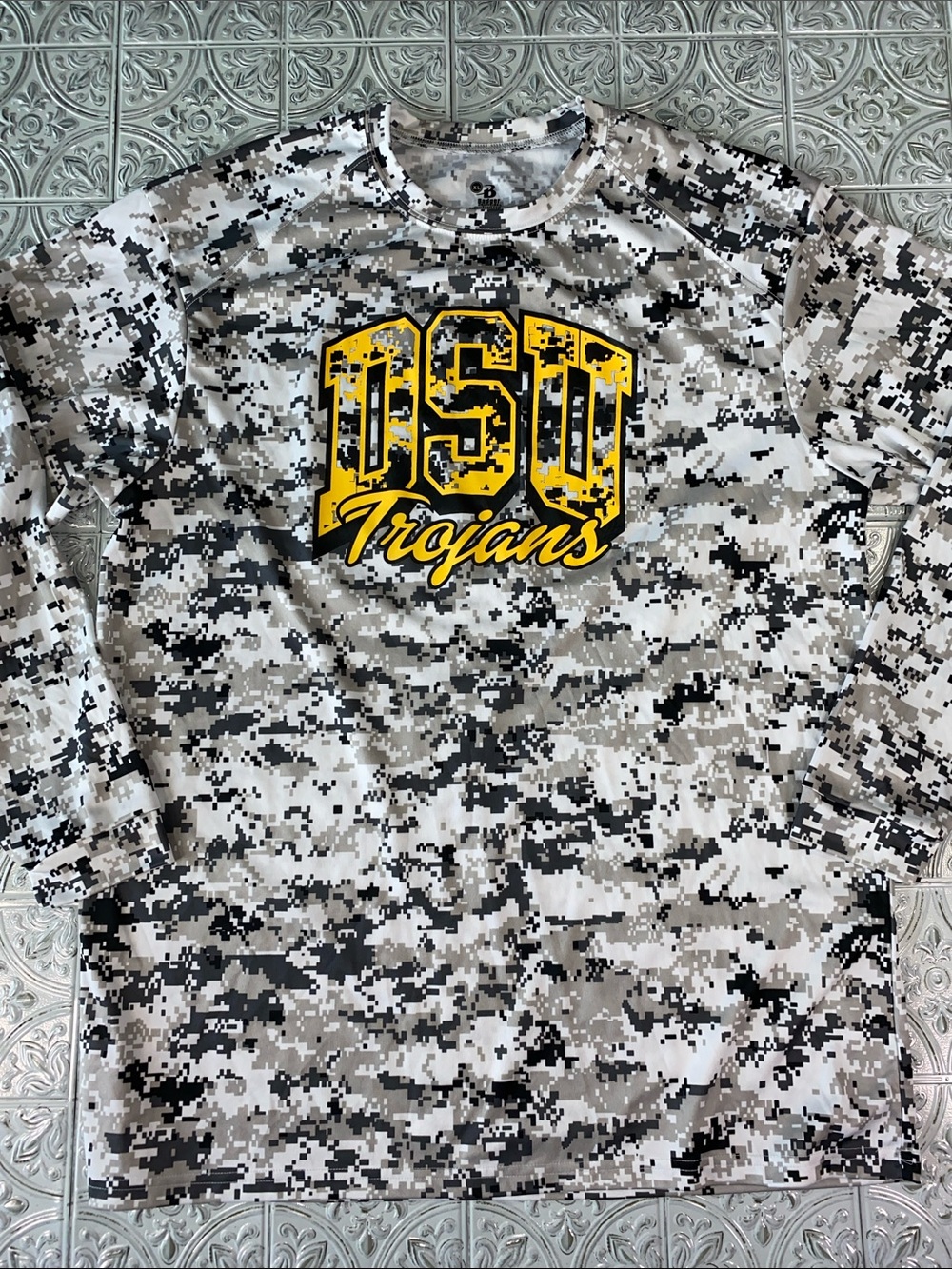 DSU Dakota State Trojans Digital Camo Performance Long Sleeve Shirt XL